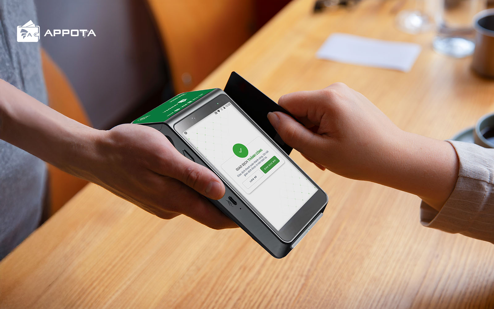 SmartPOS hay mPOS: So sánh chi tiết và hướng dẫn chọn thiết bị phù hợp